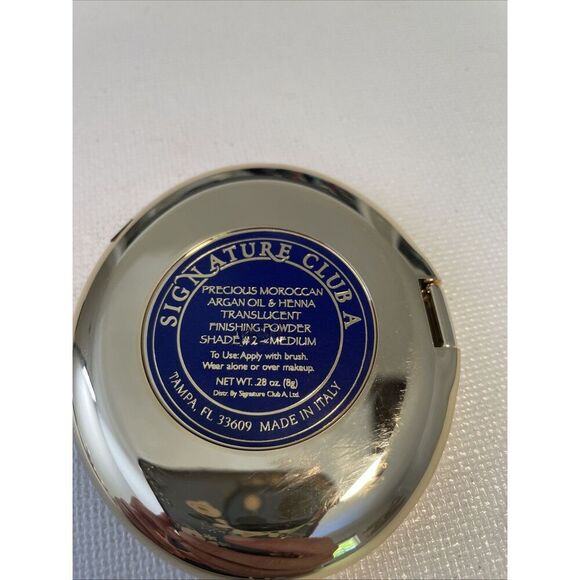 Signature Club A Precious Moroccan Argan Oil Henna Shade 2 Medium Compact Powder - Picture 3 of 3